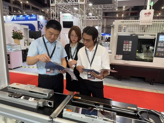 Notre usine occupe le devant de la scène à la première exposition manufacturière du Vietnam avec des solutions d'automatisation en direct