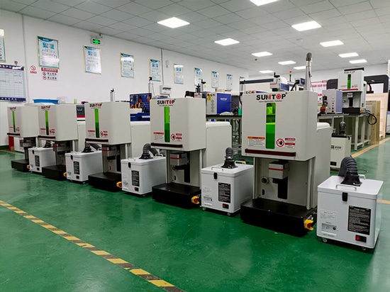 Livraison d'une machine de marquage laser fermée achetée par le gouvernement d'Oman