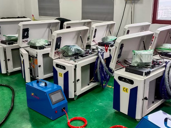 La machine à souder portative à laser espagnole a été testée et est prête à être expédiée