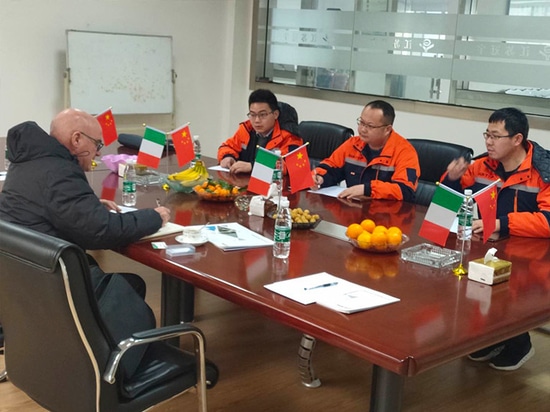 Un agent italien spécialisé dans les machines a visité notre usine - Suntop