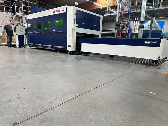 La machine de découpe laser SUNTOP répond avec succès aux besoins des clients allemands de l'industrie de la tôlerie