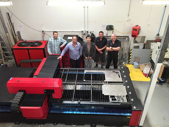 L'université de Massey achète une machine de découpe laser YAG à SUNTOP