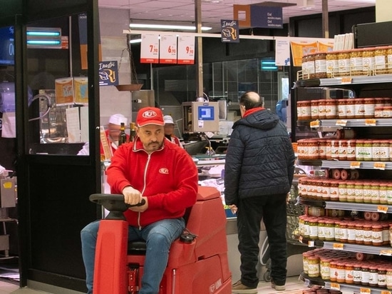 LINK by RCM : des autolaveuses professionnelles pratiques, compactes et extrêmement polyvalentes
