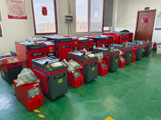 La machine à souder au laser personnalisée pour un client espagnol a été installée et testée avec succès, elle est prête à être expédiée !