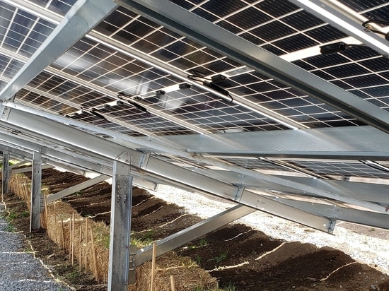 Galvagrid permet de rallonger la durée de vie de vos parcs photovoltaïques notamment en milieu salin