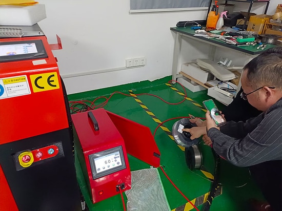 SUNTOP réalise un essai de soudage laser en direct pour un client français
