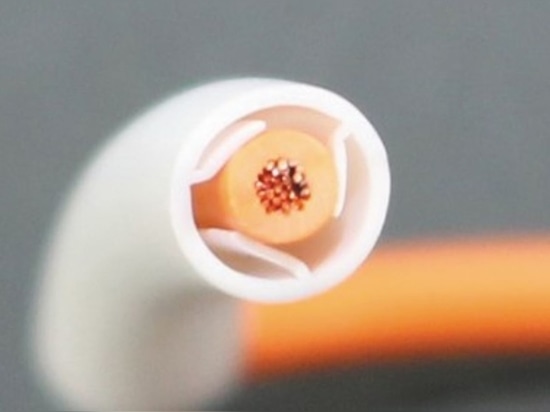 Le Grip Tube (matériau MAX breveté) est disponible en 3 tailles (1,9 mm x 2,1 mm, 2,5 mm x 2,7 mm et 3,2 mm x 3,7 mm). Il ne nécessite pas de pistolet thermique et se retire facilement du câble.