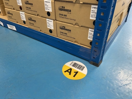 Emplacement de palette circulaire - Allée marquée et avec code-barres