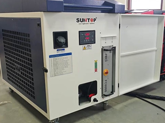 La soudeuse laser portative 6000W 4 en 1 personnalisée pour un client espagnol a été assemblée et testée, et est prête à être expédiée.