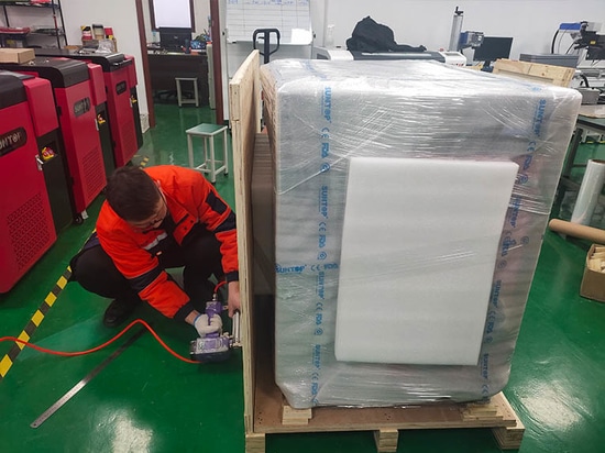 Machine de soudage laser portable 3-en-1 Suntop prête à être expédiée à un client russe