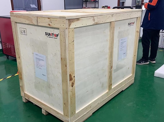 Machine de soudage laser portable 3-en-1 Suntop prête à être expédiée à un client russe