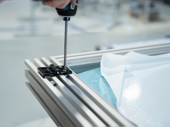 Nouveau : le configurateur de barrières de protection Robotunits – Simple, rapide, sûr !