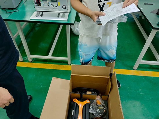 Une machine de marquage laser portable personnalisée expédiée en Espagne !