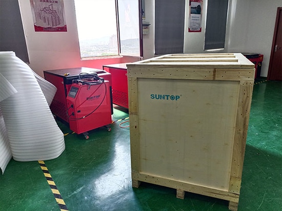 Une machine de nettoyage laser portable personnalisée de 3000 W expédiée en Italie !