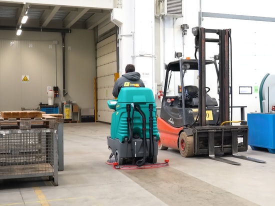 Nettoyage d’usines de production et d’ateliers, dans le secteur de l'équipement de fourgons professionnels