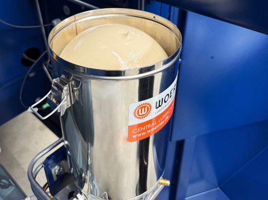 WOERNER Power Fill Pro – Remplissage facile des lubrifiants à l'aide d'une visseuse sans fil
