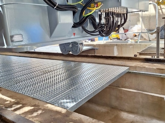 Etape de mise en place de la couverture coupe-feu SANERGRID