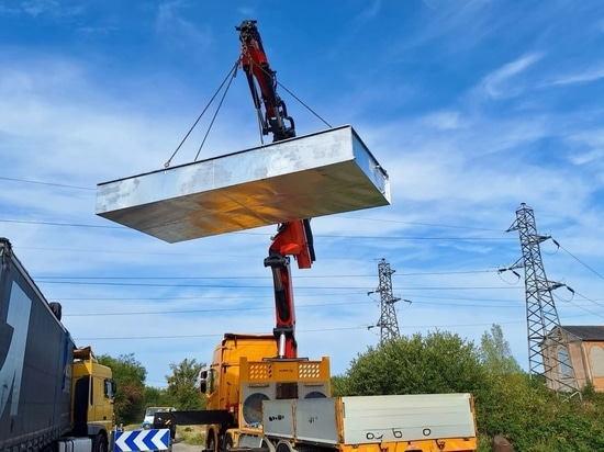Livraison des modules préfabriquées ERT MODULO Sanergrid