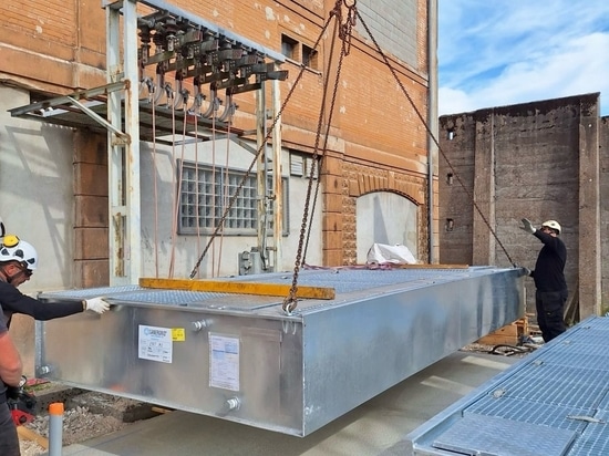 Mise en place et assemblage du second bac modulaire Sanergrid avec précision par la team Sonec