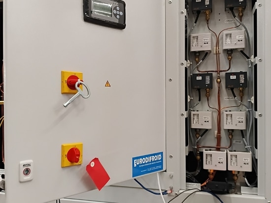 Coffret électrique et cablage sur un refroidisseur d'eau RFI 2x400