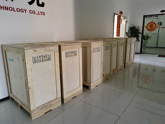 SUNTOP livre avec succès 8 machines de soudage laser portables de 1500 W personnalisées à un client espagnol