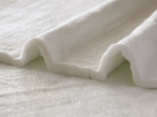 Tapis d'aiguilles en verre E