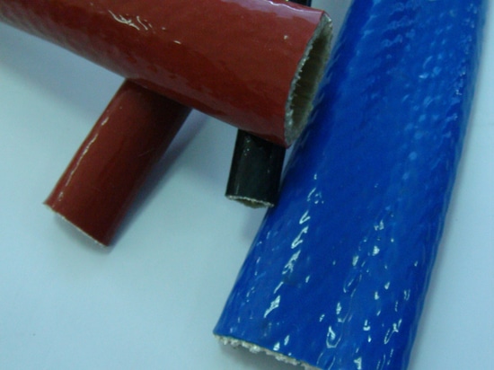 Pourquoi la gaine en fibre de verre enduite de silicone est-elle un choix judicieux ?