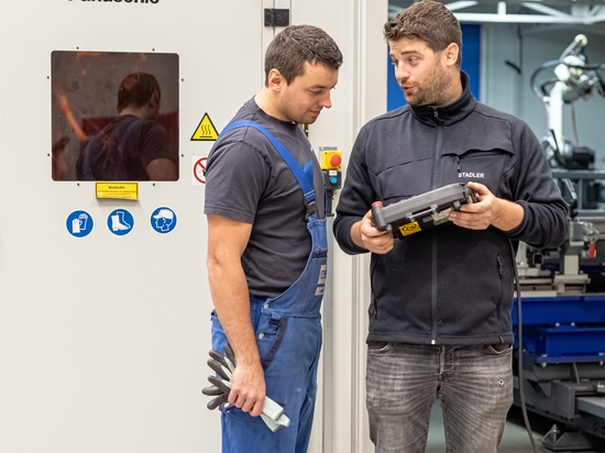 STADLER ACCROÎT SON EFFICACITÉ GRÂCE À UN SYSTÈME DE SOUDAGE ROBOTISÉ PANASONIC