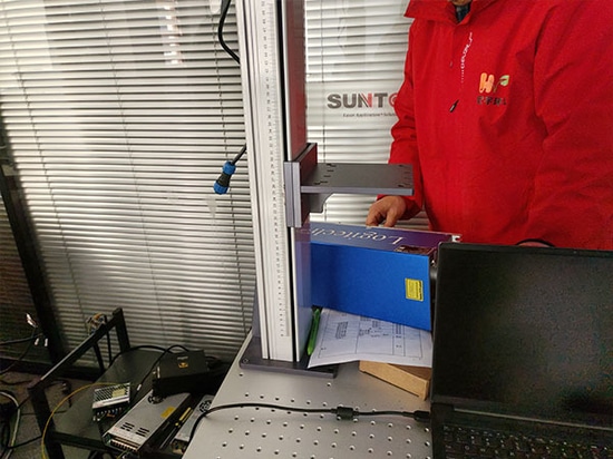 La machine de marquage laser UV 10 W personnalisée pour notre client italien est prête à être expédiée !
