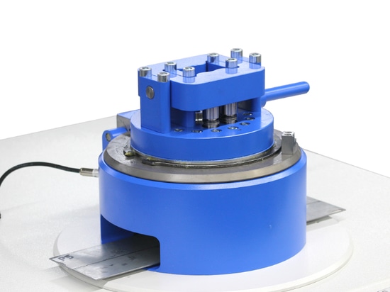 Compensation automatique de la hauteur pour la machine électrohydraulique d'essai de bombage et d'emboutissage Modèle 142-20 Basic