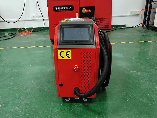 SUNTOP livre une machine de soudage laser portable intégrée refroidie par air personnalisée en Espagne