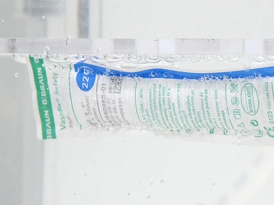 La respirabilité naturelle du Tyvek peut générer des bulles qui ne correspondent pas à une fuite