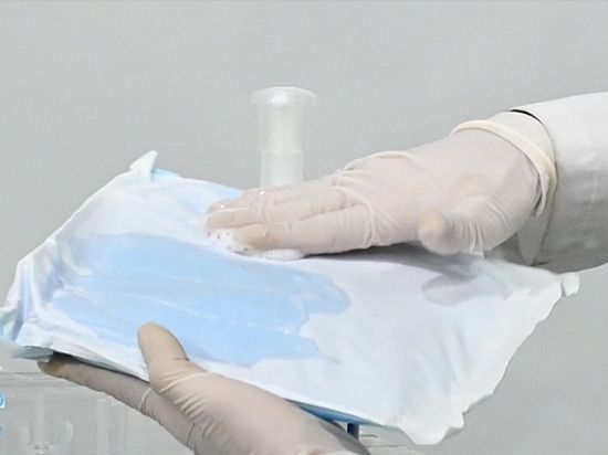 La norme ASTM F2096 recommande l'utilisation d'un agent bloquant sur le Tyvek