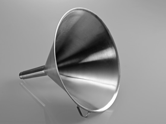 Entonnoir robuste en acier inoxydable pour un remplissage et un transvasement faciles (Bürkle GmbH)
