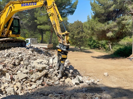 2025 – Le premier croc béton vendu en France