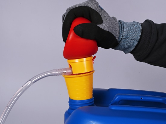 OTAL® Pompe à main avec tuyau et robinet (Bürkle GmbH)