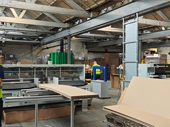 ASC Direct porte à trois le nombre de ses machines de fabrication de boîtes AOPACK au Royaume-Uni