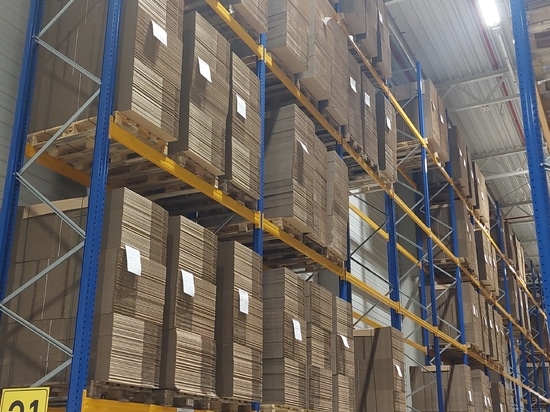 Cartons neufs utilisés pour expédier des commandes
