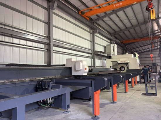 Étude de cas : Favoriser l'automatisation dans la fabrication d'acier lourd grâce à des systèmes intégrés de découpe au laser à fibre optique