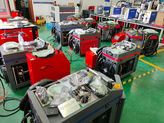 14 machines de soudage laser portables personnalisées exportées avec succès vers l'Espagne