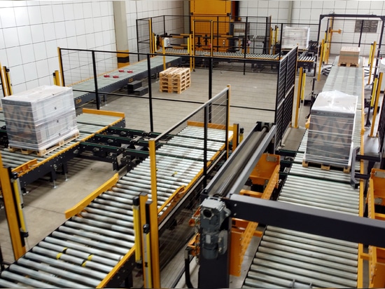 Ligne logistique de vérification des palettes chez Porcelanosa