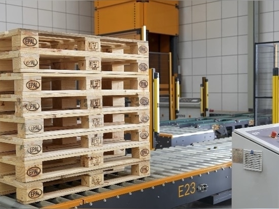 Ligne logistique de vérification des palettes chez Porcelanosa