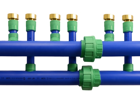 ACIER INOXYDABLE ET PPR : DES MATÉRIAUX DIFFÉRENTS POUR LES CENTRALES THERMIQUES MODERNES