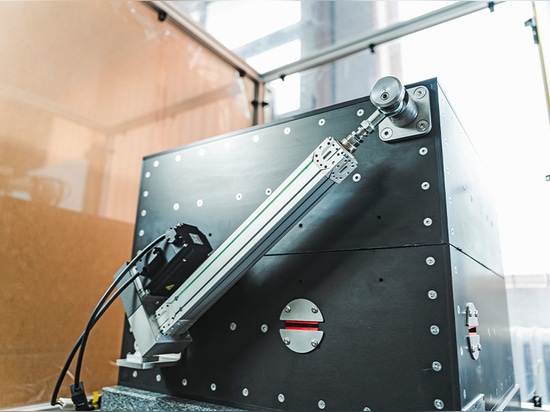 Solution d'automatisation silencieuse pour les tests acoustiques