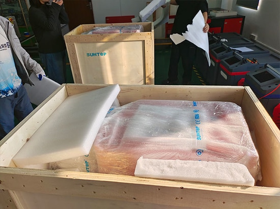 Expédition vers l'Italie de soudeuses laser 4-en-1 SUNTOP haute stabilité de 2 000 W