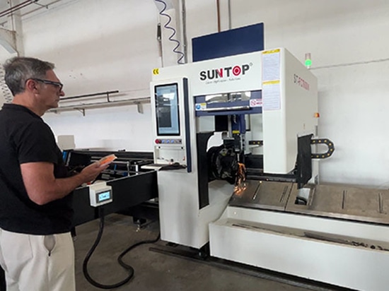 Livraison réussie d’une machine automatique de découpe laser de tubes SUNTOP en Italie