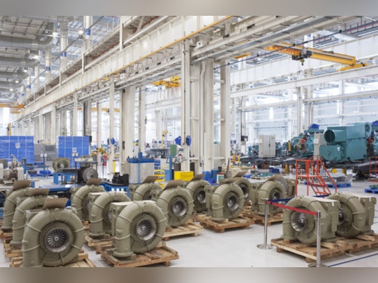 Hub de turbine de vent chez GE ? nouvelle usine flexible de s dans Pune, Inde. En haut : Turbocompresseurs locomotifs.