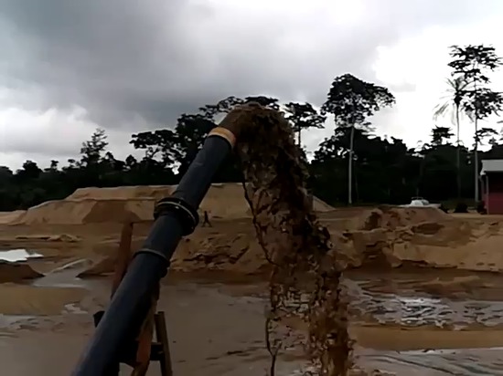 Extraction de sable en rivière Moungo - Cameroon - DRAGFLOW